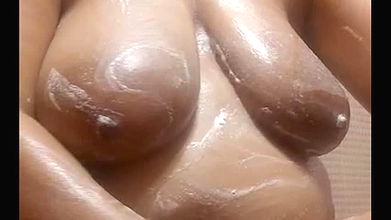 Natural Tits Bathing – Pussy Fingering