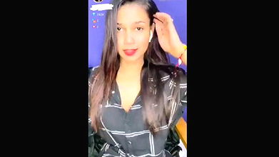 Desi cute girl shwo her boobs on tango live (121 show)