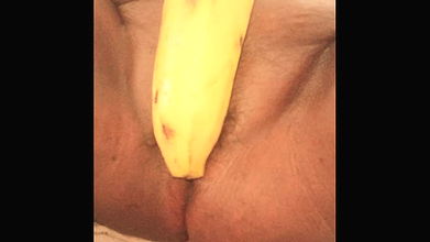 Veena X82 fucked by banana in bathroom