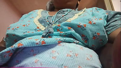 tamil uma she was lonely then I rubbed slowly and then quickly pressed and left the finger