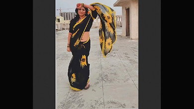 Keerthi naidu 44 age milf aunty hot thoppul kundi shake dance 2