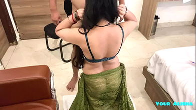 Mere Devar Ne Achanak Muje Piche Se Pakad Liya aur chudai Kardi Meri