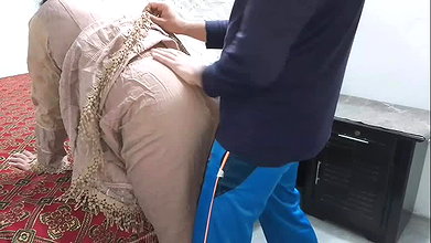 Stepmom fucked while fixing bedsheets in bedroom