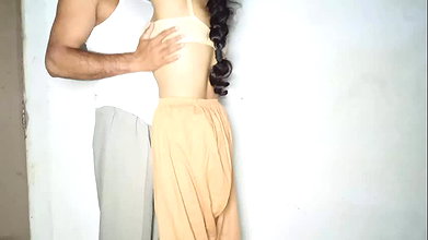 Step sister ko khara kar k sex kiya frist time sex with sister