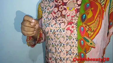 RANDI QUEEN HOT AUNTY NE CHODWIYA SARF 2000 HAJAR ME,DESI INDIAN RANDI AUNTY, HINDI DIRTY TALK CLEAR AUDIO