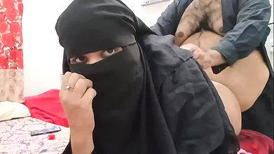 Pakistani Stepmom In Hijaab Fucked By Stepson