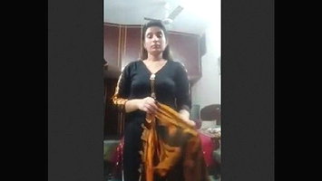 Busty Hot Wife Full Nude Show 4 Videos