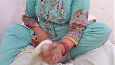 Invitation from Neighbor Aunty Outdoors Indian sex