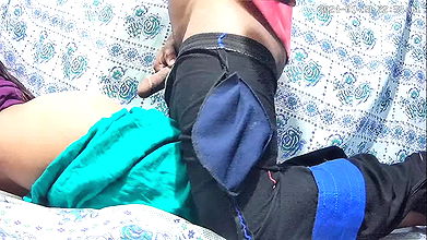 Indian dasi boy and girl xxx in the room