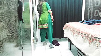 Dick Flash To Real Maid, Very Hot, Pakistani Sexy Maid