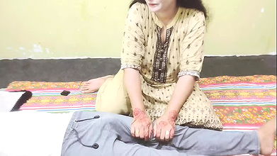 Desi Pakistani bhabhi gets Big dick in tight asshole hard Doggystyle hindi audio