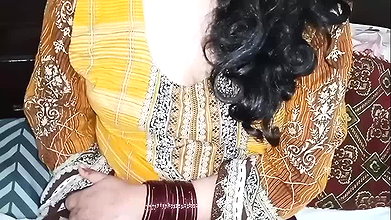 Desi indian Stepsister fucked by his stepbrother with clear Hindi Audio Talk