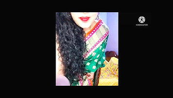 Marathi Vaini – Sex chat with boyfriend and showing boobs and undergarments
