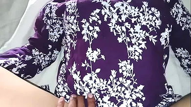 Aunty say khod bethny do