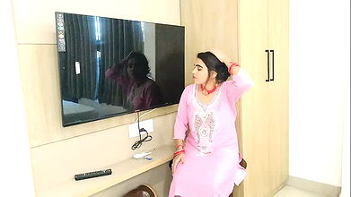 Indian madam pierced by TV mechanic for free