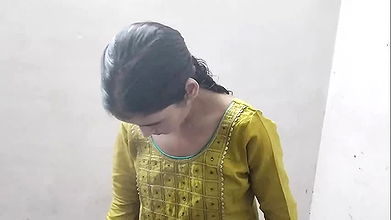 Big step sister ka boobs daba daba kar pela