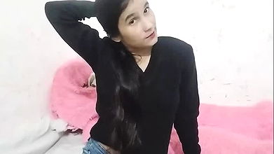 Officer ne akele dekh kar step sister ko paise dekar pela