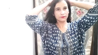 Cute step sister ko pelne ke chakkar me rah gya