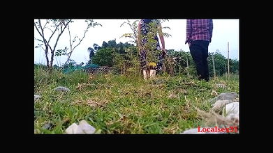 Local Aunty Outdoor Fuck ( Official Video By Localsex31)