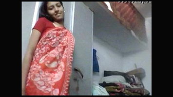 saree teen girl strip