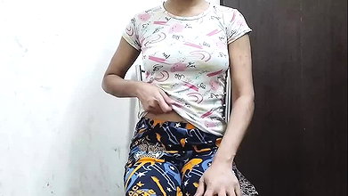 Big boobs dekh kar step sister ko pel diya