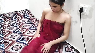Bhabhi ko pakd kar jabar dasti pel diya