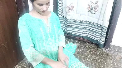 Bhabhi ki tight chut ko dhila kar diya