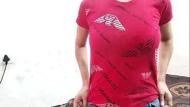 Akele dekh kar dever ne meri chhut maari