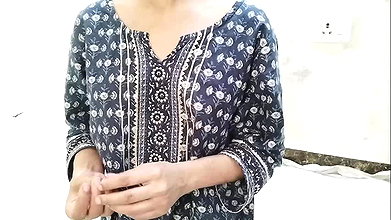 Step sister ko papde badalte dekh muth maar diya
