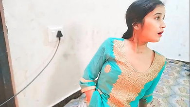 Desi gaao ki larki ko jabar dasti pakad ke chod diya