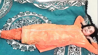 Desi Damad Ne sasumaa Ko chod kar thaka Diya