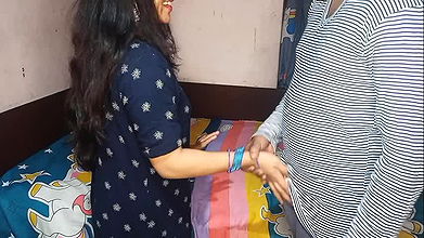 Newly married couples office se ake seeda biwi ko chuda