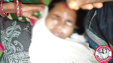 Puja bhabhi ko muh par land ka pani gira diya
