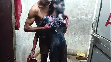 UP Bali’s Sarita Bhabhi played Holi by taking her to the bathroom, brother-in-law Bhabhi Holi video