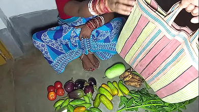 Indian Vegetables Selling Girl Has Hard Public Sex With Uncle