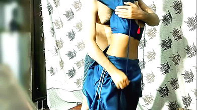 Standing fuck Desi beautiful Jaanvi bhabhi watching porn and enjoying sex with her favourite servent recording mms