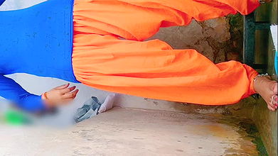 Hot Indian school girl naked bath. Alone girl feel horny she Fingring and pesing