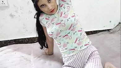 Chachi ko chodte chacha ne dekh liya