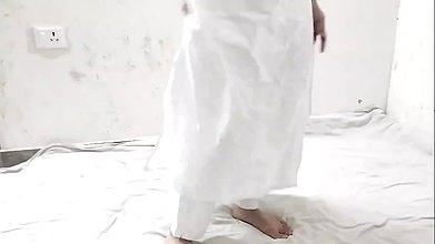 Buaa ki beti ko paise dekar jabar dasti chod diya