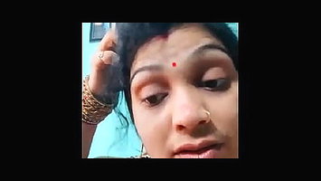 Desi cute village bhabi show her pussy