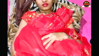 Hot Indian desi bhabhi left by husband’s boss