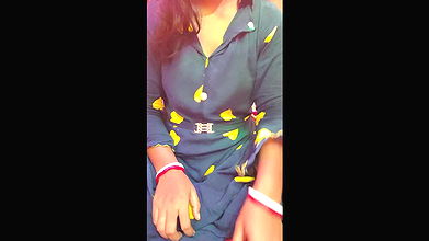 Hot desi bhabi fingers pussy