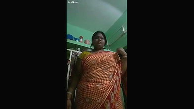 Dost ki wife ne kapde utar ke choot dikhaya