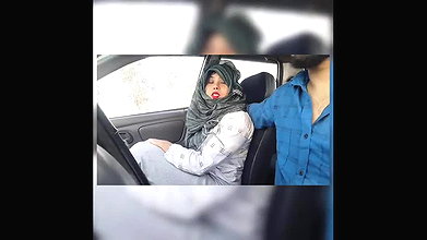 Desi Girl Sex in Car with Boyfriend