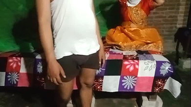 Beautiful Indian bhabhi having romance with her lover