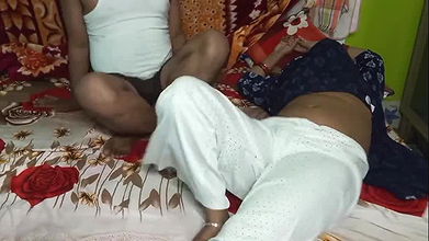 Apni Sagi Chachi Ko Chod Diya