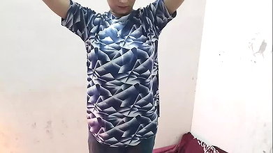 Step sister ko kapde change karte dekh liya