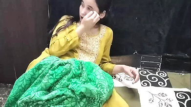 Soyi hui step sister ko chod diya