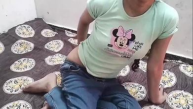 Bua ki ko paise dekar chod diya