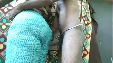 tamil chinnamma (chiththi) udan thagatha urayu vaithukkollum tamil magan doggy style fucking. rough sex